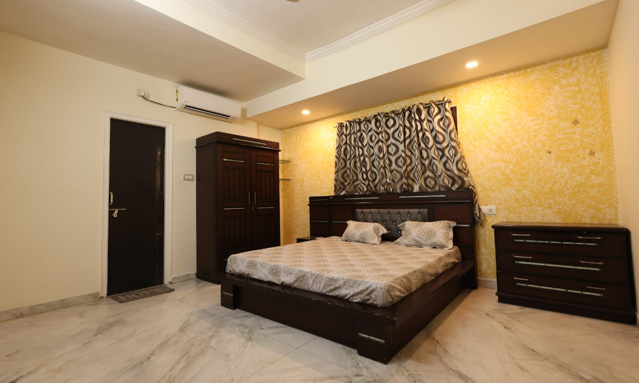 room-img